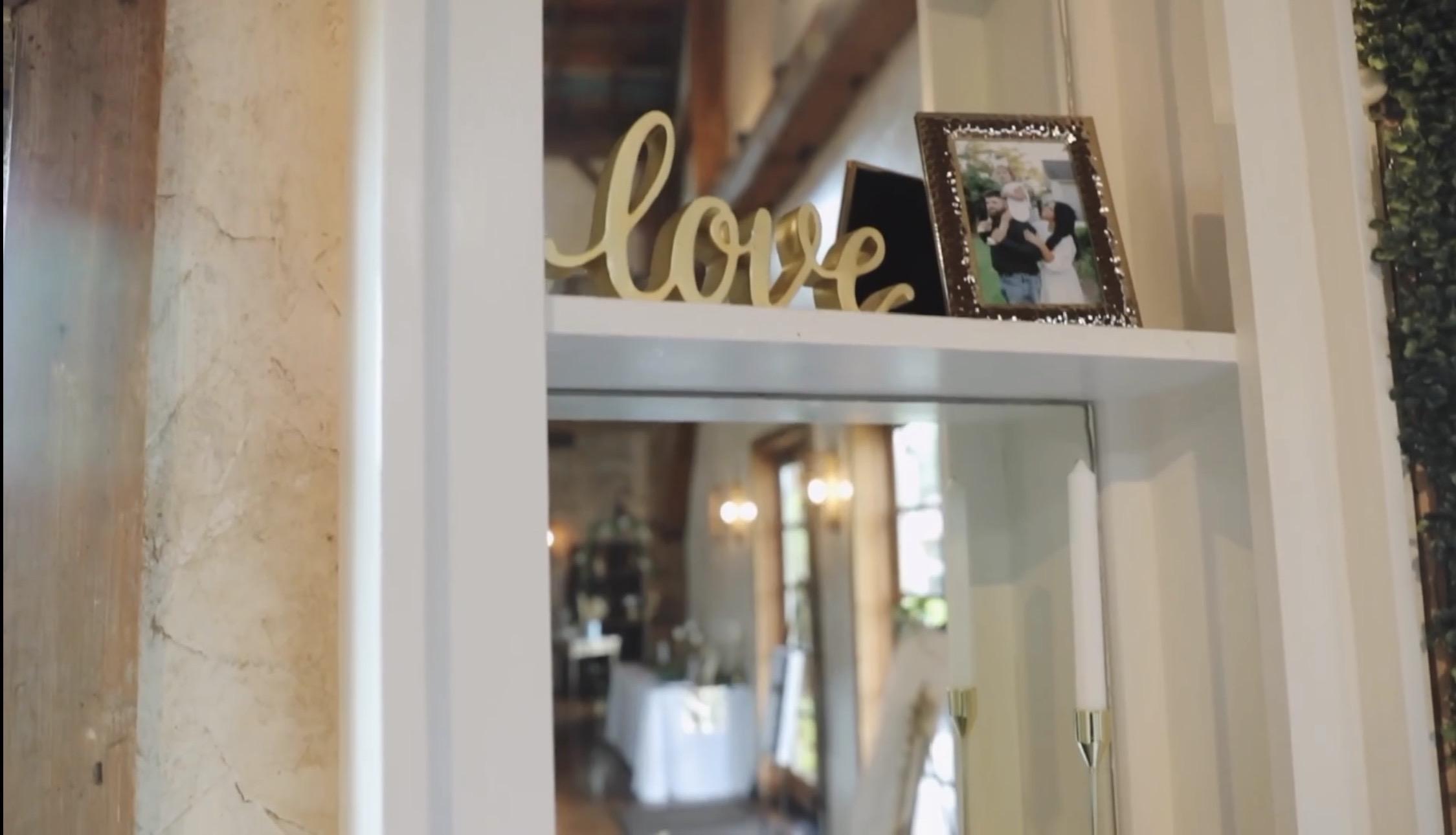 Modern Barn Wedding at The Barn at Bridlewood | Hattiesburg, MS wedding photo